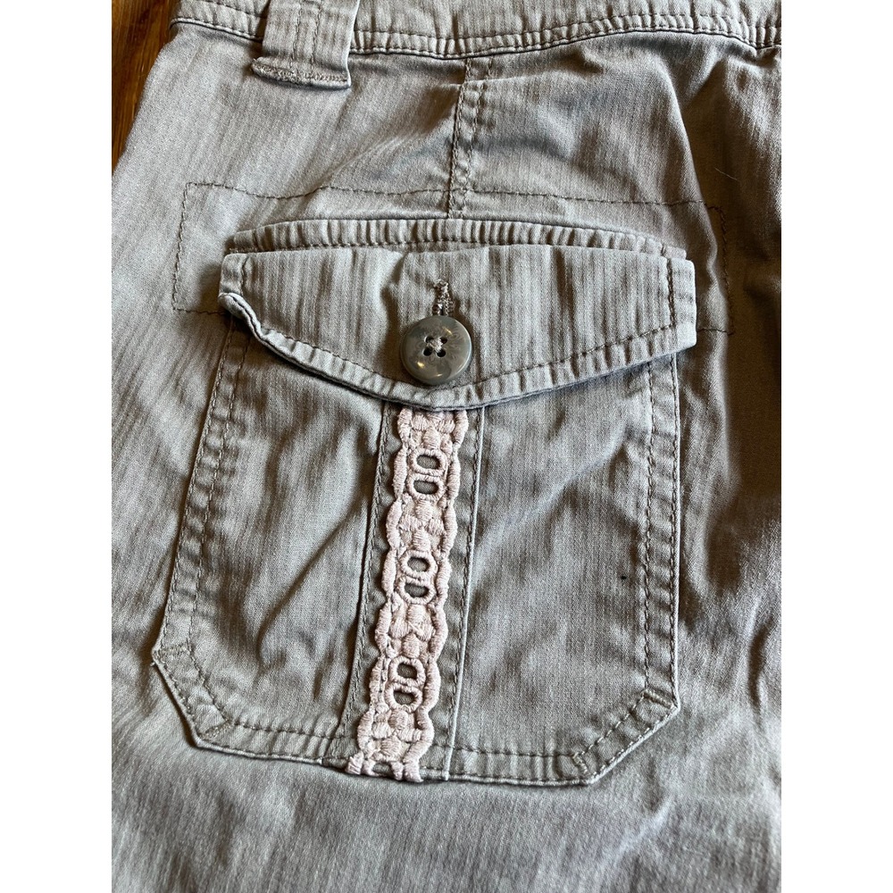 Tribal Lightweight cuffed short with lace detail womens grey size 4 - Picture 5 of 7